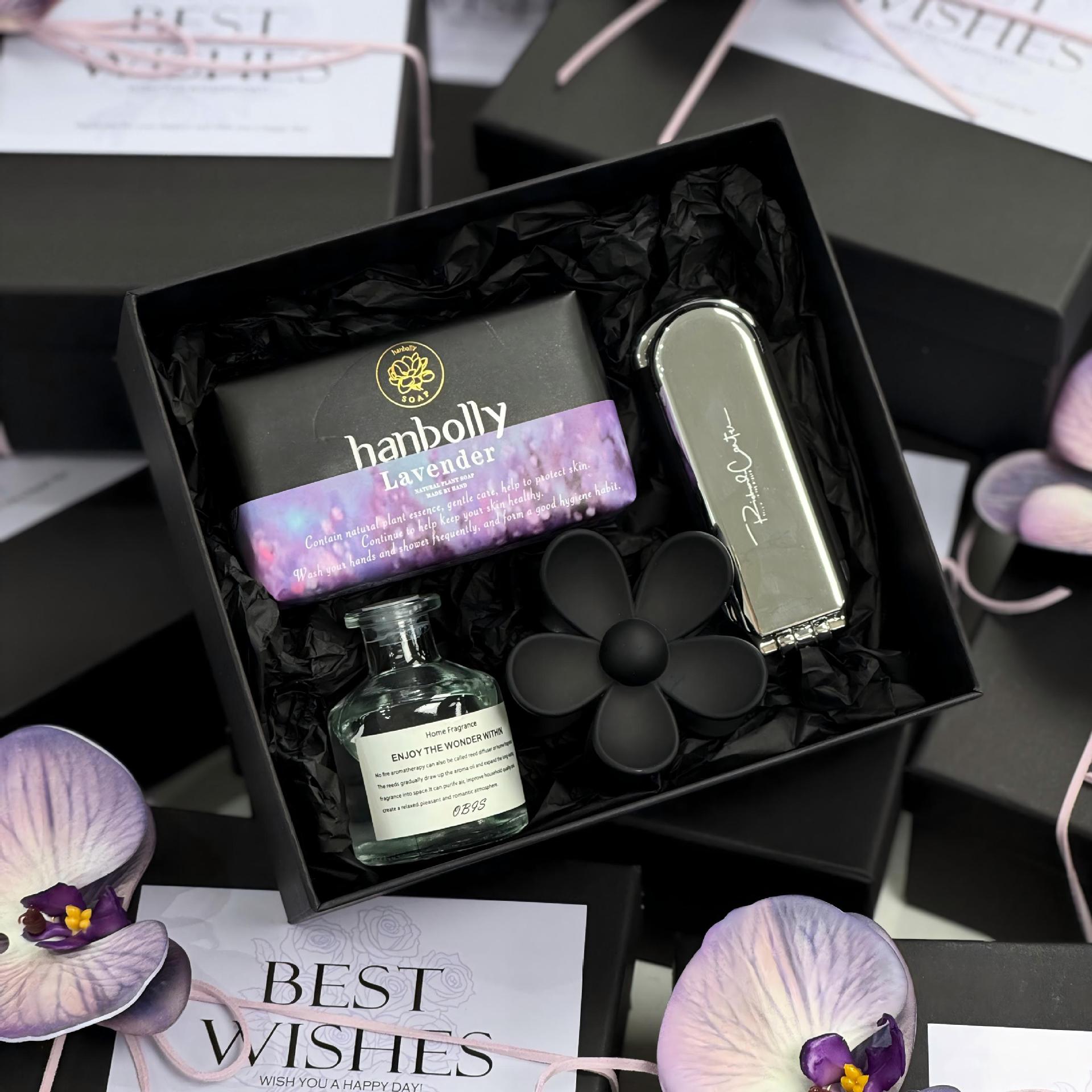 스타일 7 [향기 비누 + 불이 없는 아로마테라피 + 꽃 그리퍼 + 접이식 에어 쿠션 빗]