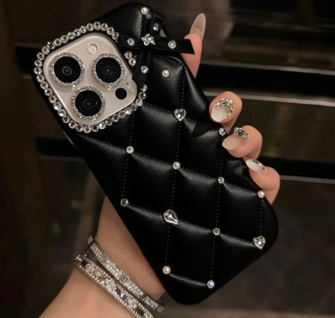 Shiny Diamond Plaid Phone Case For Iphone 16 Pro Luxurious Style_voghion.com