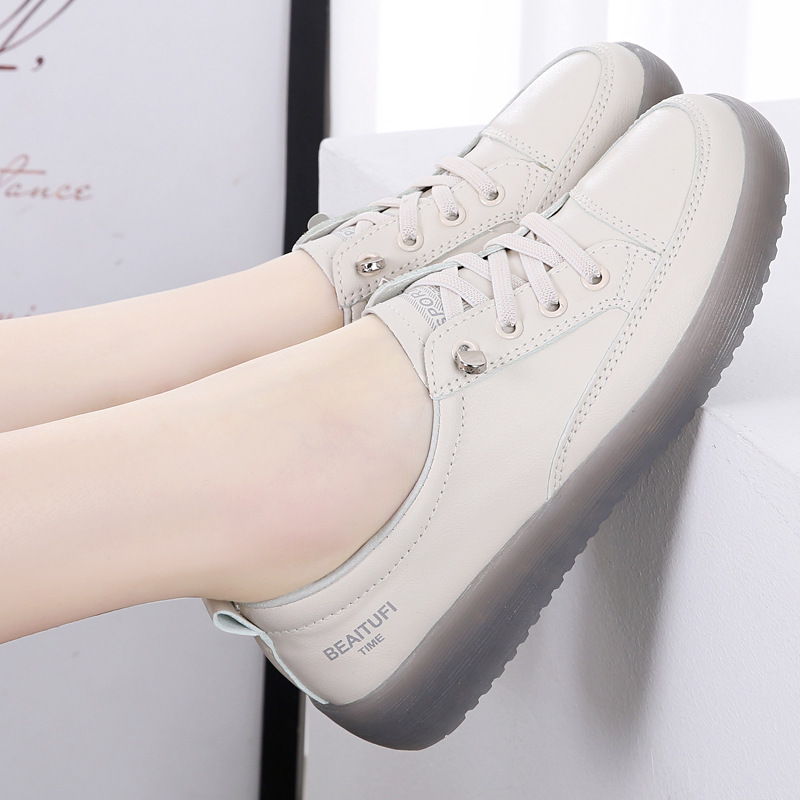 Cross-Border Spring and Summer Genuine Leather Shoes, Versatile Soft-Soled Non-Slip Breathable White Slip-On Shoes, Lightweight Mom Shoes, Sneakers