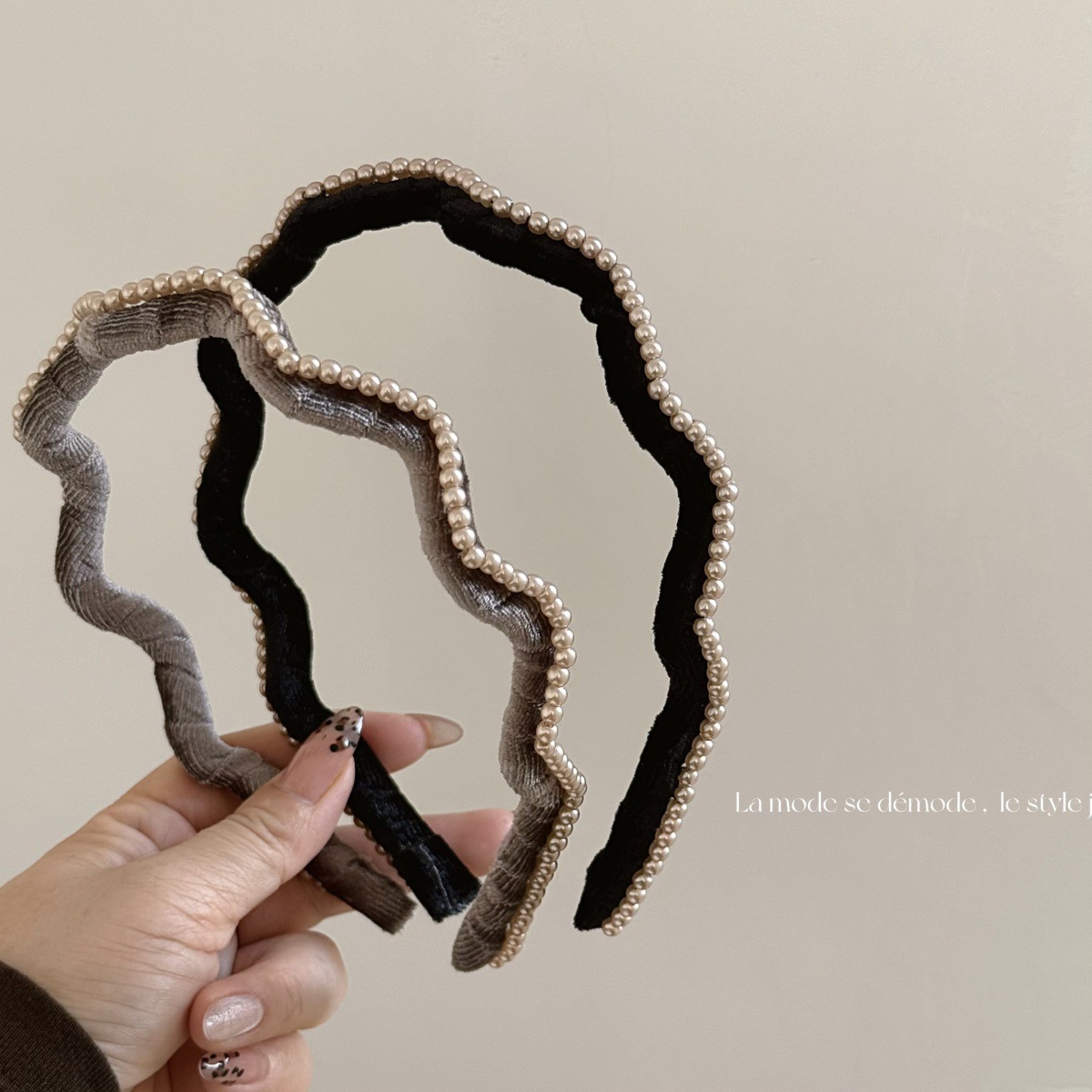 100g Weight Pearl Velvet Wave Hairband Simple Autumn Winter Asymmetric Women's Hair Clip Hair Accessory