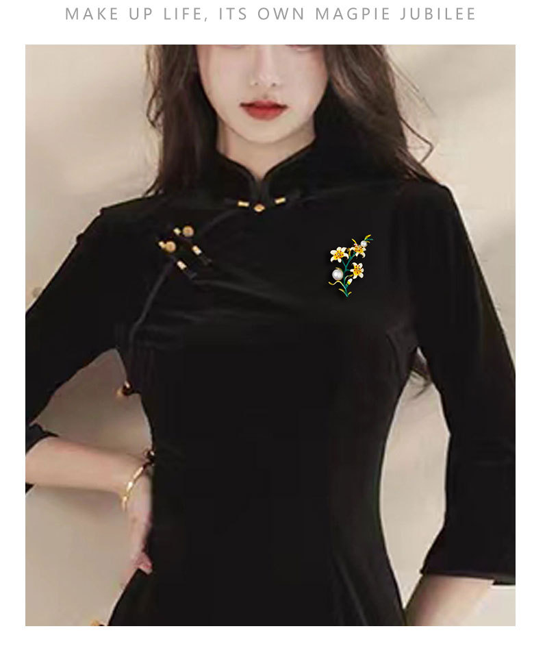 新品时尚优雅百合花胸针小众高级感珐琅彩花朵胸花毛衣