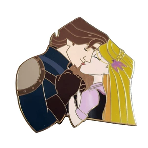 "murled" Rapunzel Kissing Brooch Animated Badge