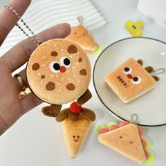新商品の立体布芸の食べ物と遊びのペンダントが可愛いです。