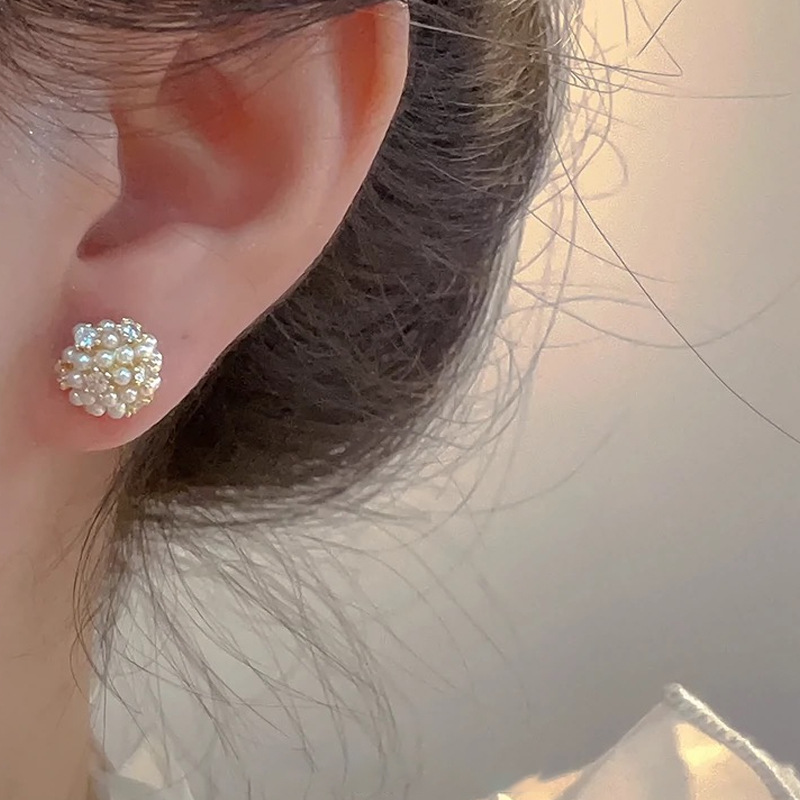 Small And Exquisite Zircon Pearl Stud Earrings Women