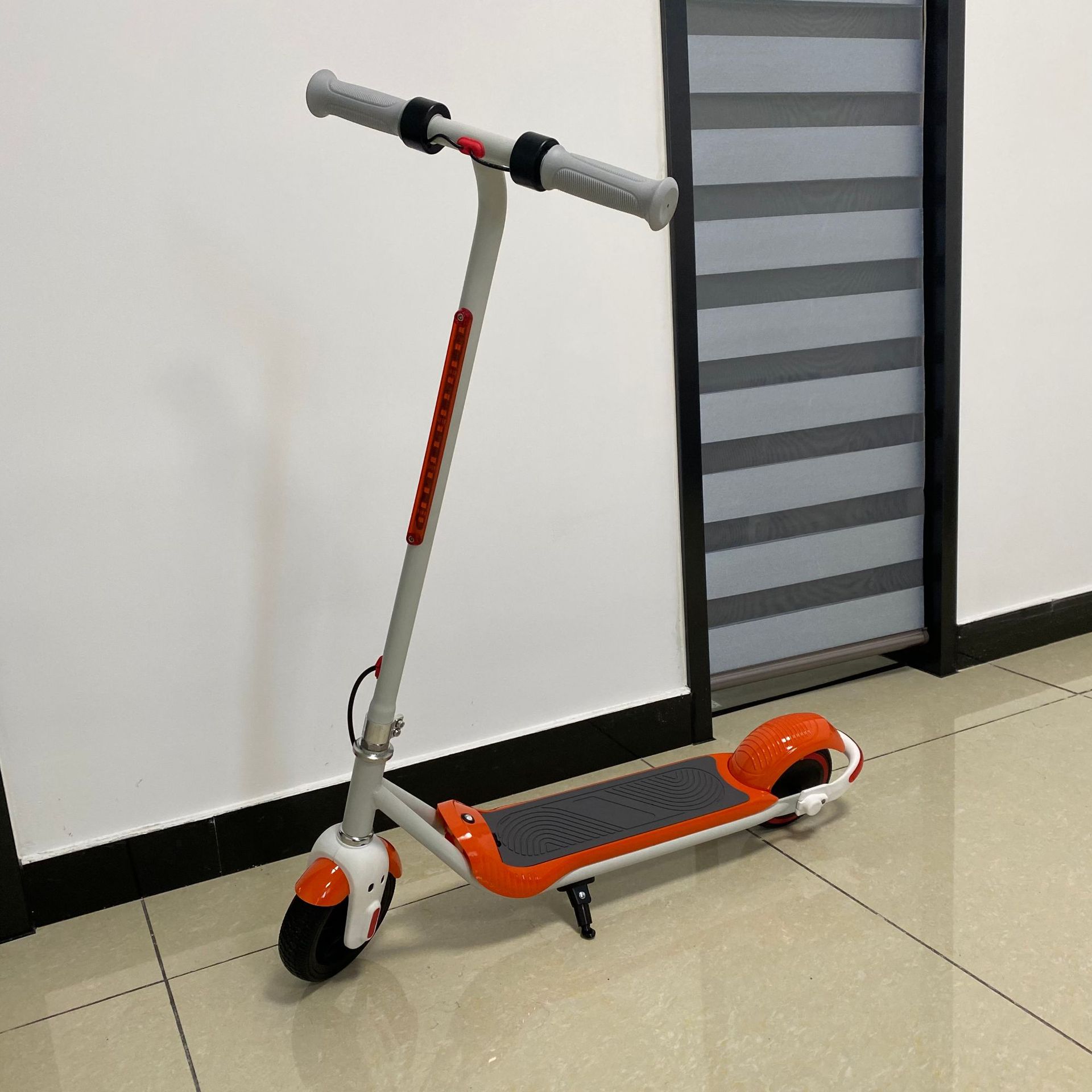 NUEVO Scooter eléctrico 2023 superventas de 6,5 pulgadas coche eléctrico para niños adolescentes Scooter