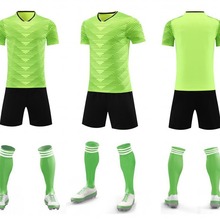 厂家直批2024新款恒乐达横纹足球服套装成人儿童印字足球训练队服