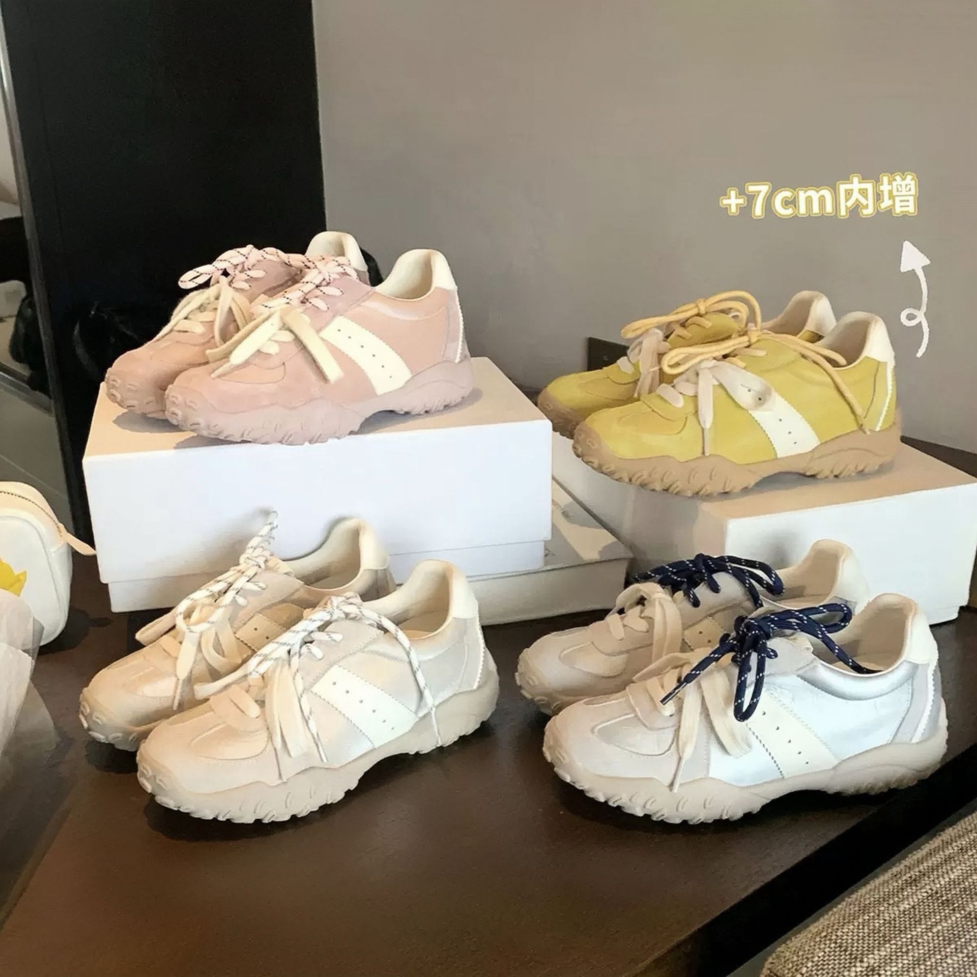 7cm de altura de piel de vaca, zapatos deportivos casuales, zapatos de entrenamiento para mujeres invisibles, piernas de tracción, cordones de cabeza redonda, zapatos de entrenamiento