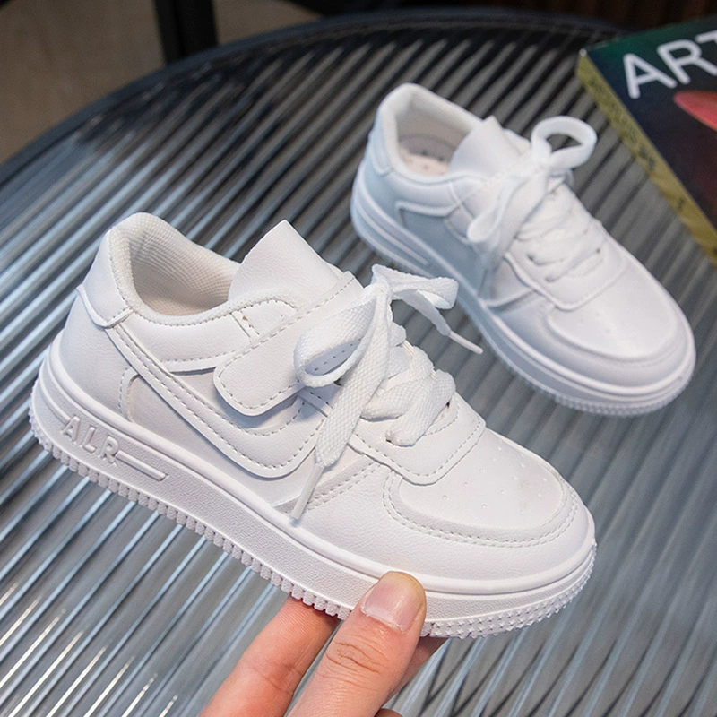 Студенческие белые туфли, кроссовки на мягкой подошве для мальчиков и девочек, весна и осень 2024, новая детская обувь, универсальная непромокаемая детская обувь для выступлений