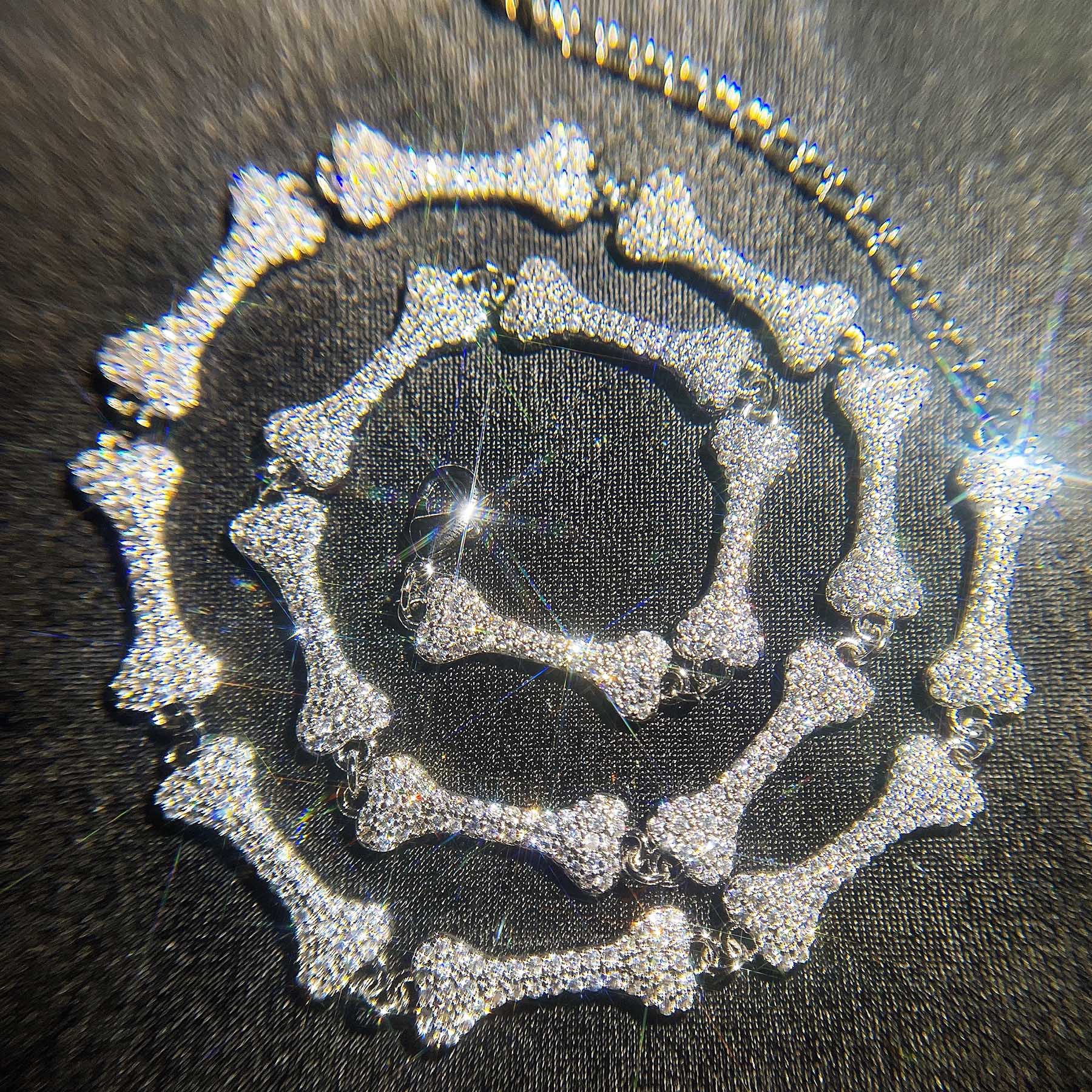 Conception De Niche De Luxe Légère Européenne Et Américaine Pleine De Diamants, Micro Incrustation Exquise Pleine De Diamants, Bracelets En Os Pour Les Filles, Collier Sens Élevé Du Vent Froid display picture 5