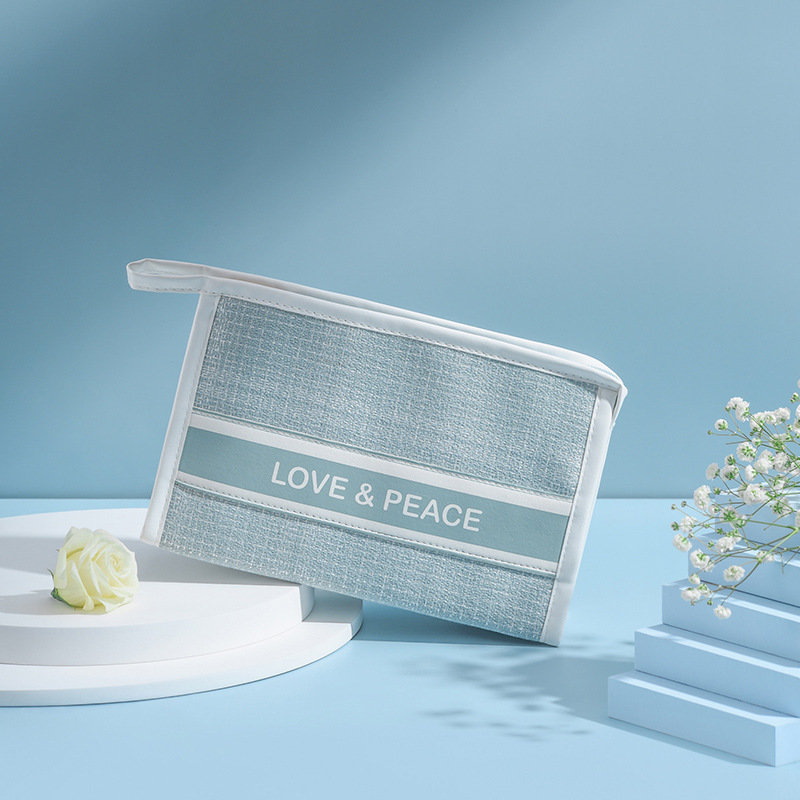 Cosmetic bag