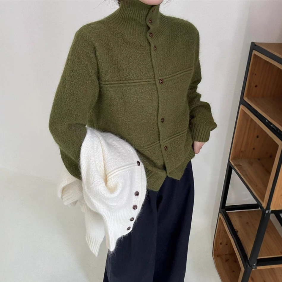 韩版半高领单排扣针织开衫女秋冬新款洋气设计感软糯短款毛衣外套
