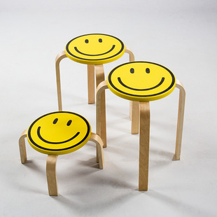 Smiley stool South Korea fashionable simple children's dining table stool modern household small round stool adult simple curved wooden stool