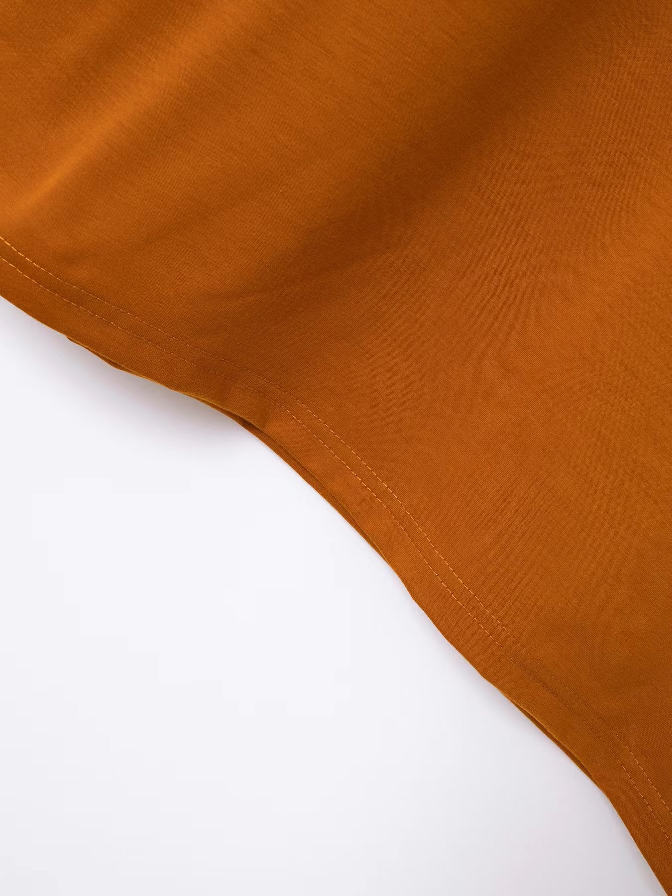 Polo uomo slim fit con colletto e tasca frontale elegante_voghion.com