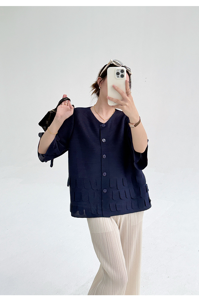 Áo cardigan nữ dáng váy xếp ly tay ngắn phối dáng rộng — Màu đen chi tiết 7
