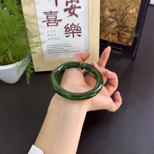 Jinyutang Xinjiang Hetian Jade Jasper Fat Round Bar Bracelet Has Rich Color and Good Base Without Cracks and Is Oily to the Touch