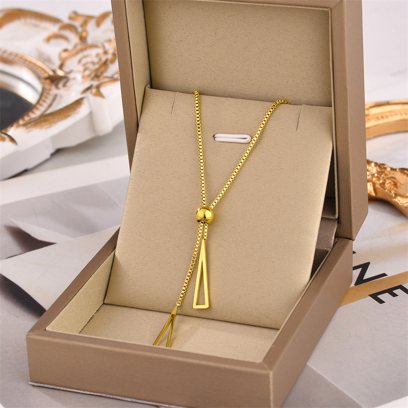 Simple Style Solid Color Titanium Steel Tassel Plating Pendant Necklace 1 Piece display picture 5
