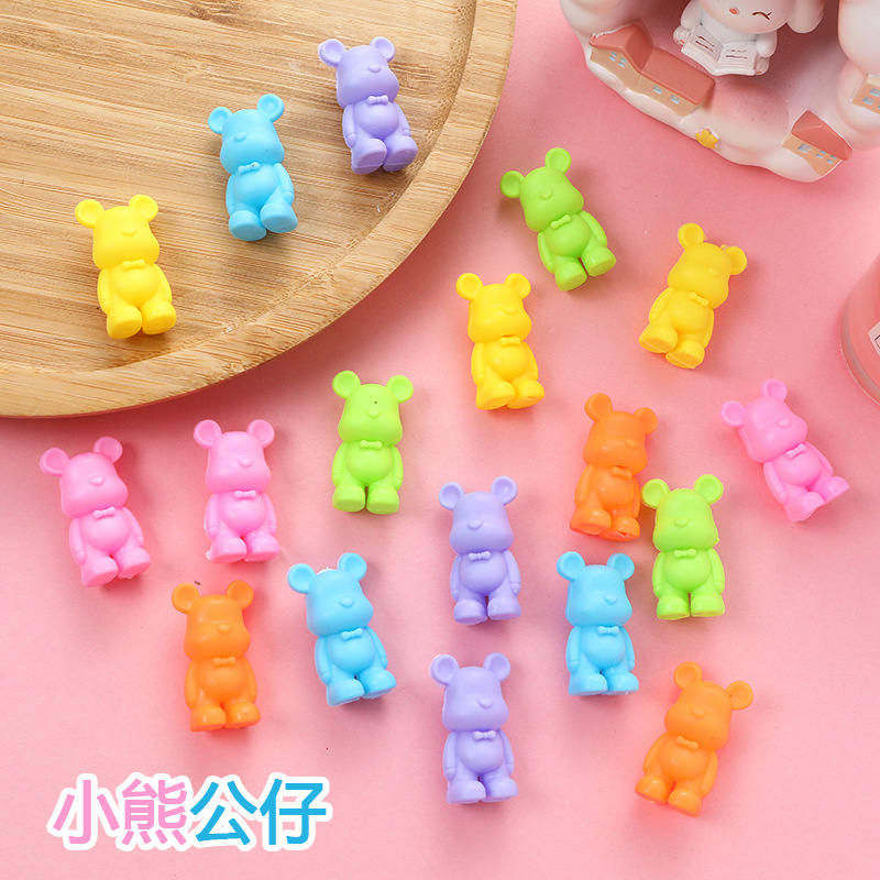 Nuevo mini Oso de dibujos animados de plástico MODELO DE Juguete huevo retorcido regalo de juguete para Niños Accesorios de dulces de alimentos