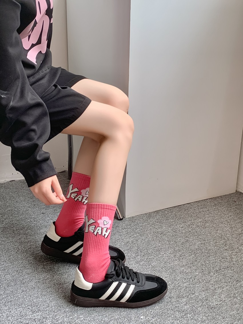 80g Weight Neutral Feel Of Sensation Socks Classification Socks Lingerie Type Cotton Fabric Type Stretchy Elasticity A Pair Quantity Daily, Street Occasion Comfort Function Letter, Heart Shape Pattern All Seasons Season Women's Gender Simple Style Style Women's Simple Style Letter Heart Shape Cotton Crew Socks A Pair 4