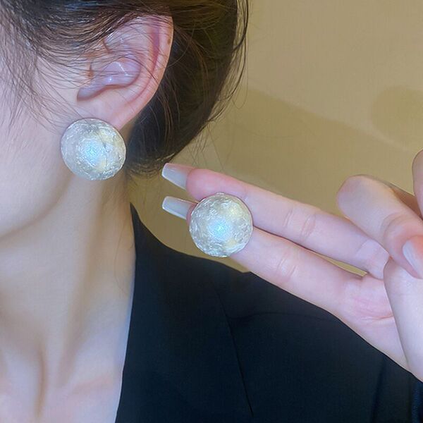 Retro big cotton earrings from pearl
