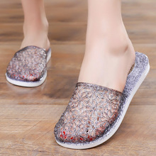 ���^��ЬŮʿ���ꋌ��Ь�⴩�r���ļ�ƽ��ܛ���U��͸�����zһ����