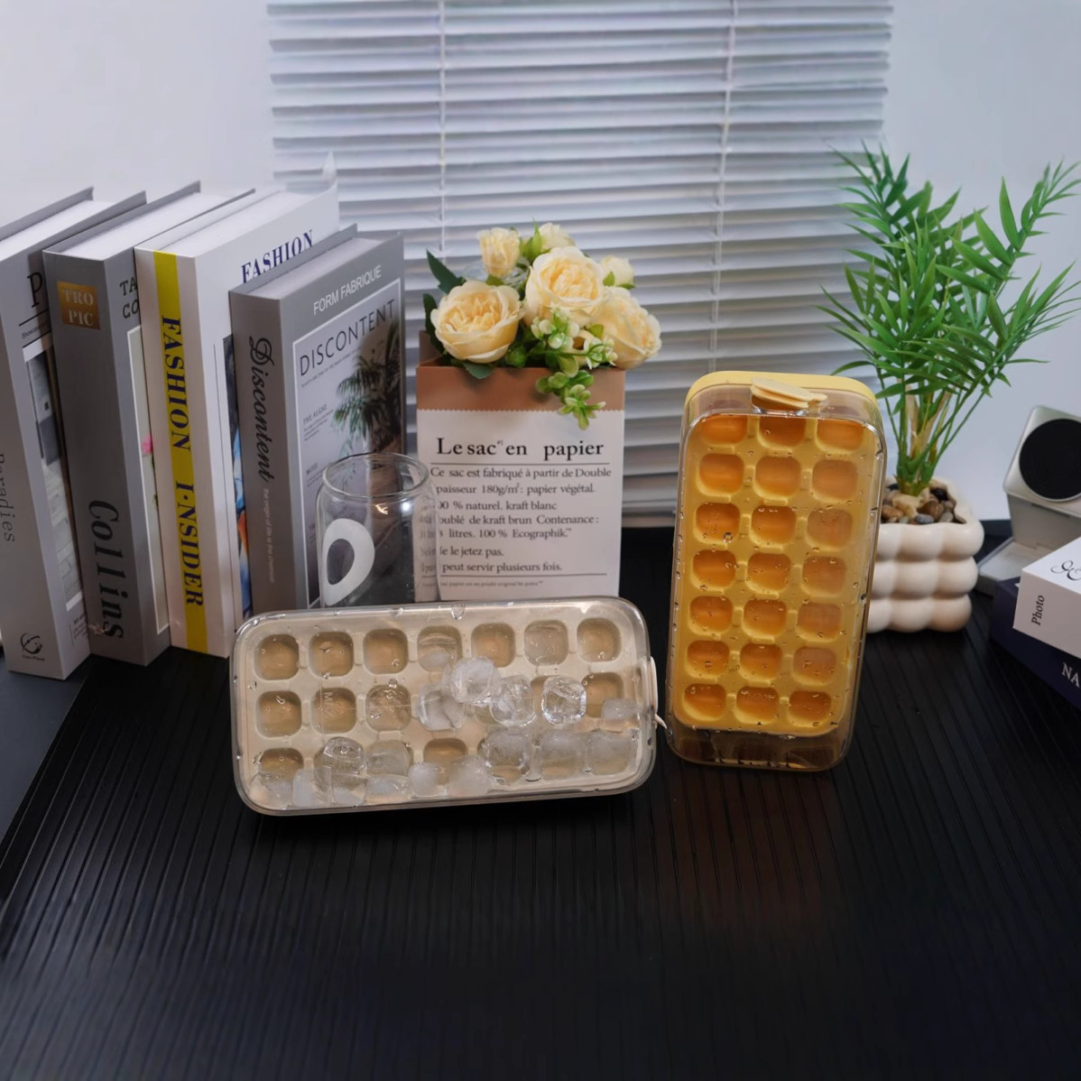 Molde de silicona para hielo de grado alimenticio con tapa, resistente y reutilizable, ideal para uso doméstico