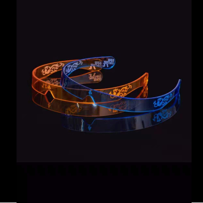 Not glowing acrylic glasses