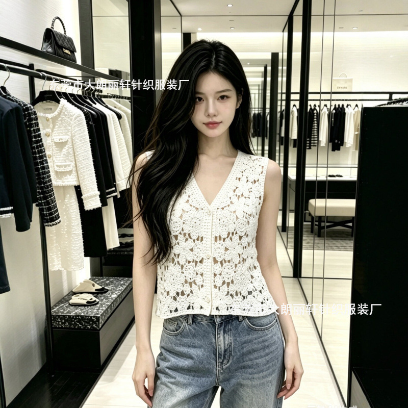 Korean-Style Gentle Style V-Neck Lace Crochet Vest for Women, Summer Niche Design Layered Knit Vest Cardigan Korean-Style Gentle Style V-Neck Lace Crochet Vest for Women, Summer Niche Design Layered Knit Vest Cardigan