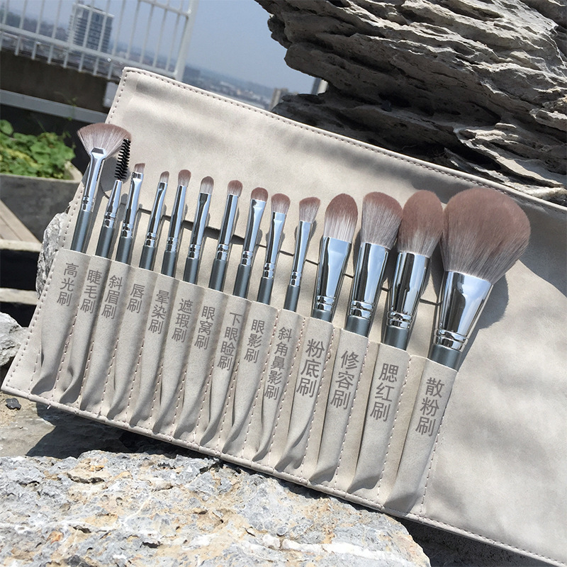 14 piezas Li compañero maquillaje cepillo traje super suave pelo sombra de ojos cepillo corrector cepillo Fundación Blush herramientas de belleza mango de madera