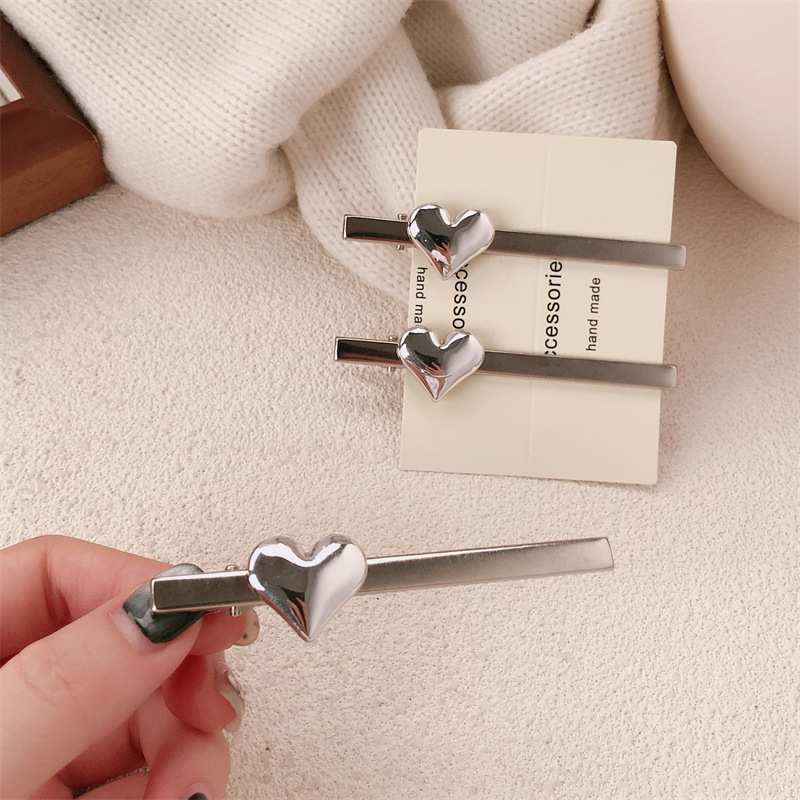 Horquilla de amor de plata coreana, clip de flequillo de frente simple y versátil, clip lateral de horquilla, clip de pico de pato de una palabra, accesorios para el cabello image 2