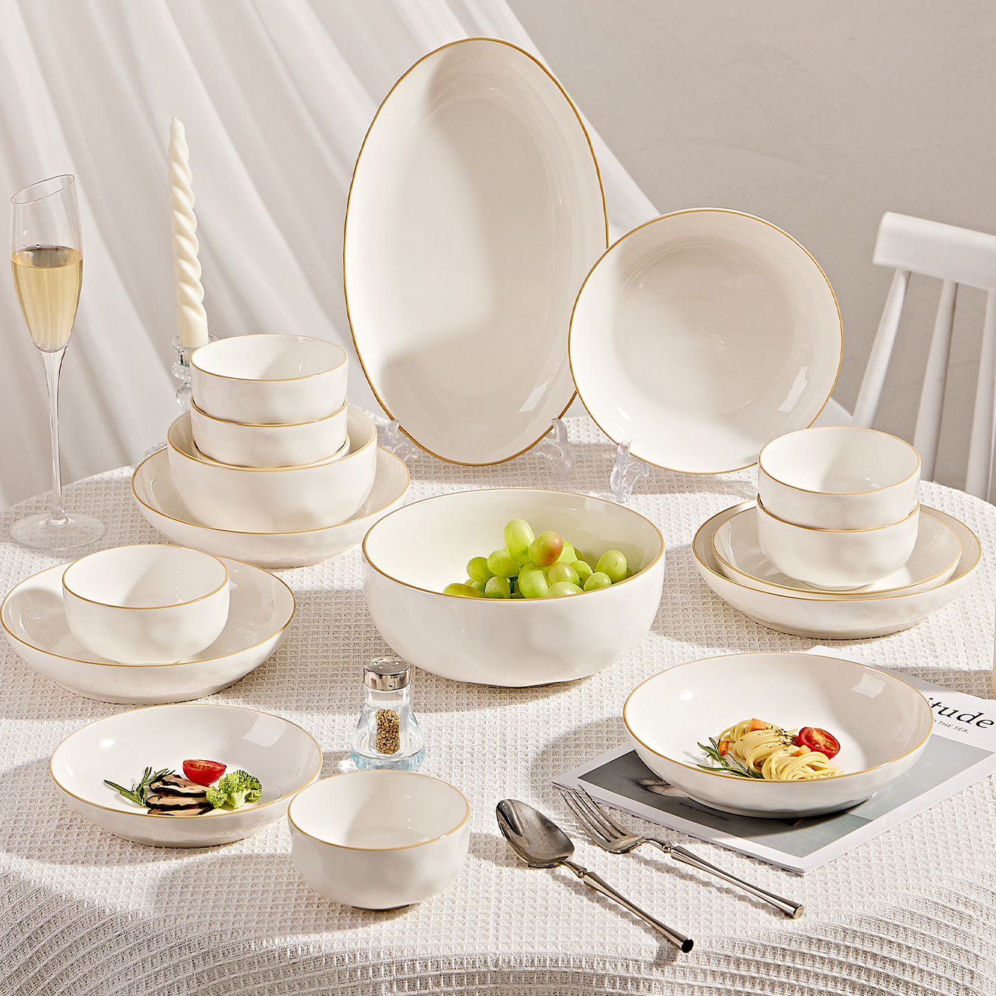 Juego de platos de alto valor de color bajo vidriado Tazón de cerámica para el hogar simple Plato al por mayor Palillos Tazón de sopa Tazón de fideos Tazón de arroz