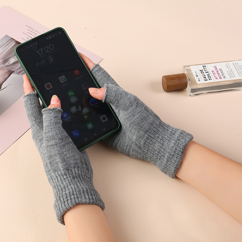 Especial transfronterizo para otoño e invierno cálido color sólido punto medio dedo guantes estudiante escribiendo guantes de entrenamiento sin dedos logotipo impreso