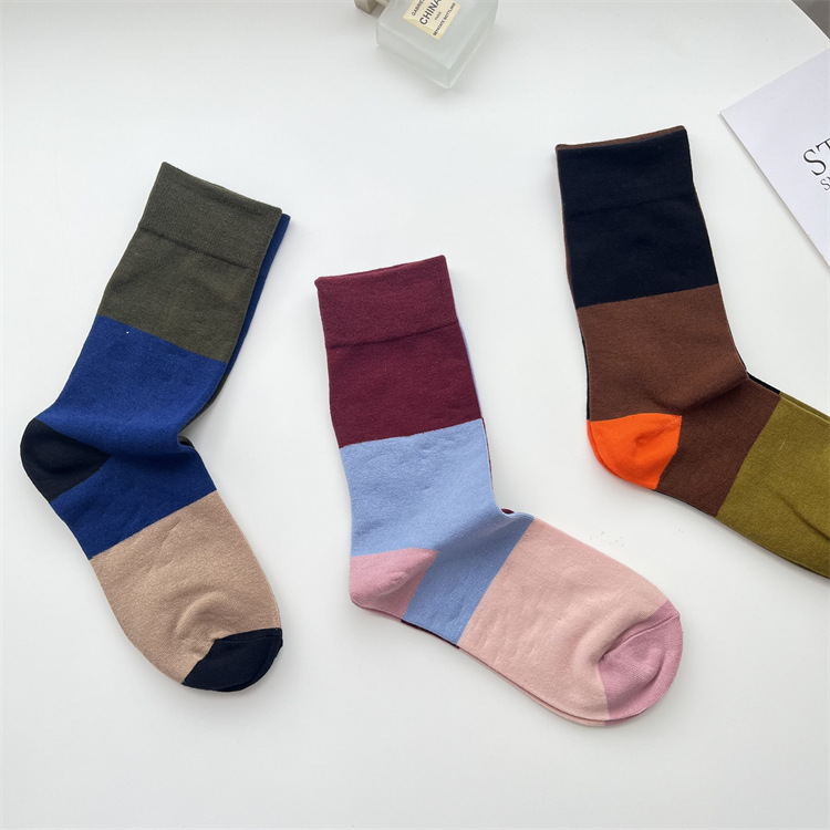 Women's Retro Color Block Cotton Crew Socks A Pair display picture 1