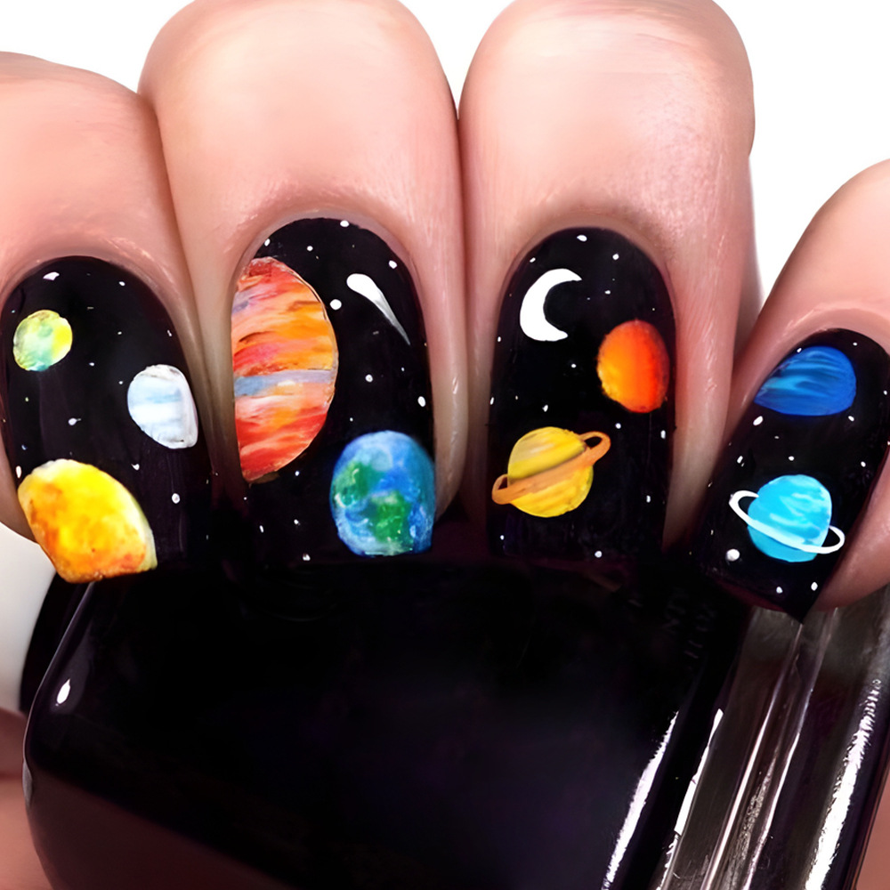 24 piezas dibujadas a mano planetas cosmos desgaste de uñas redondas oscuras parches de uñas de estrellas frescas de estilo corto de uñas falsas