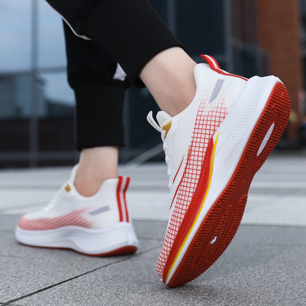 Zapatos deportivos para hombres comercio exterior al por mayor zapatos de corrida transpirables al aire libre zapatos de moda para hombres ligeros