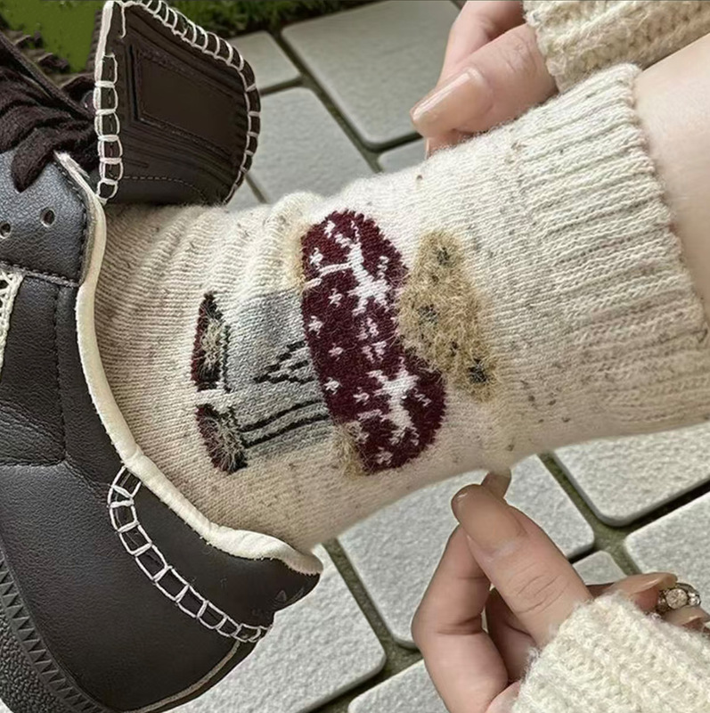 Korean Style Striped Socks for Women, Spring and Autumn Mid-Calf Socks, Trendy Internet Celebrity Korean Long Socks for Women, Summer Thin Beige