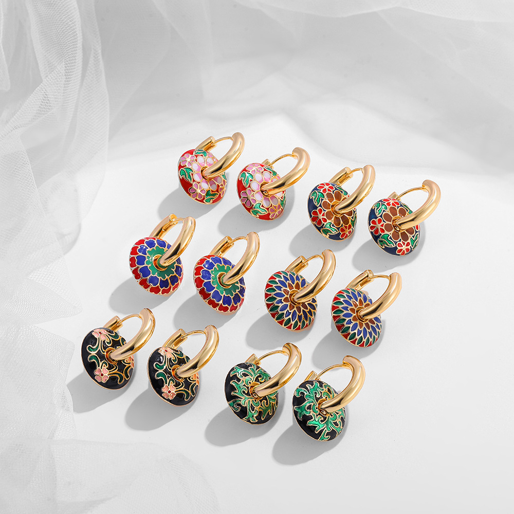 1 Paire Style Vintage Les Gouttelettes D'eau Fleur Placage Acier Inoxydable Boucles D'oreilles Cerceau display picture 1