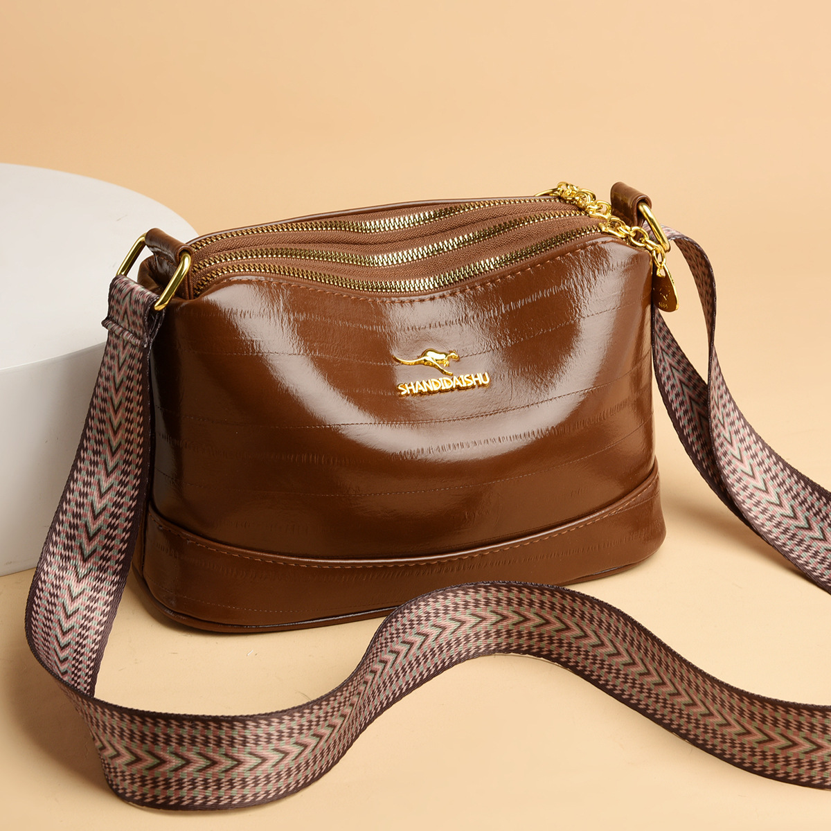 Women's Fashion Large Capacity Multi-Compartment Commuter Shoulder Crossbody Lightweight Phone Coin Purse Soft Leather_voghion.com