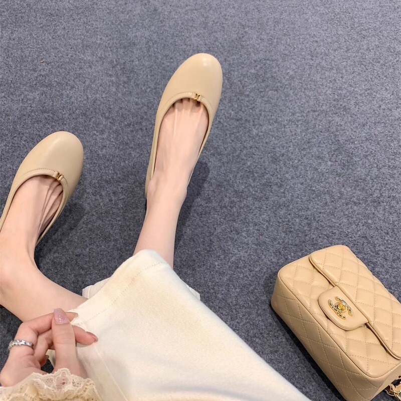 スポットバージョン~2025年夏新作ハイエンドラムスキンゴールドバックルフラットバレエシューズ女性用おばあちゃん靴通勤|undefined