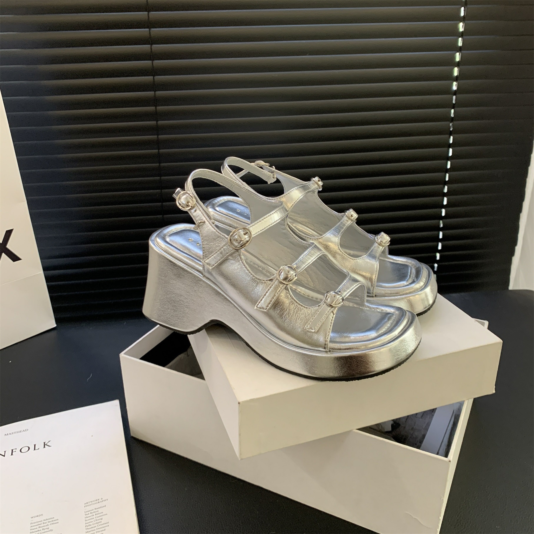 Platform Sandals For Women With High Heel And Buckle Strap_voghion.com