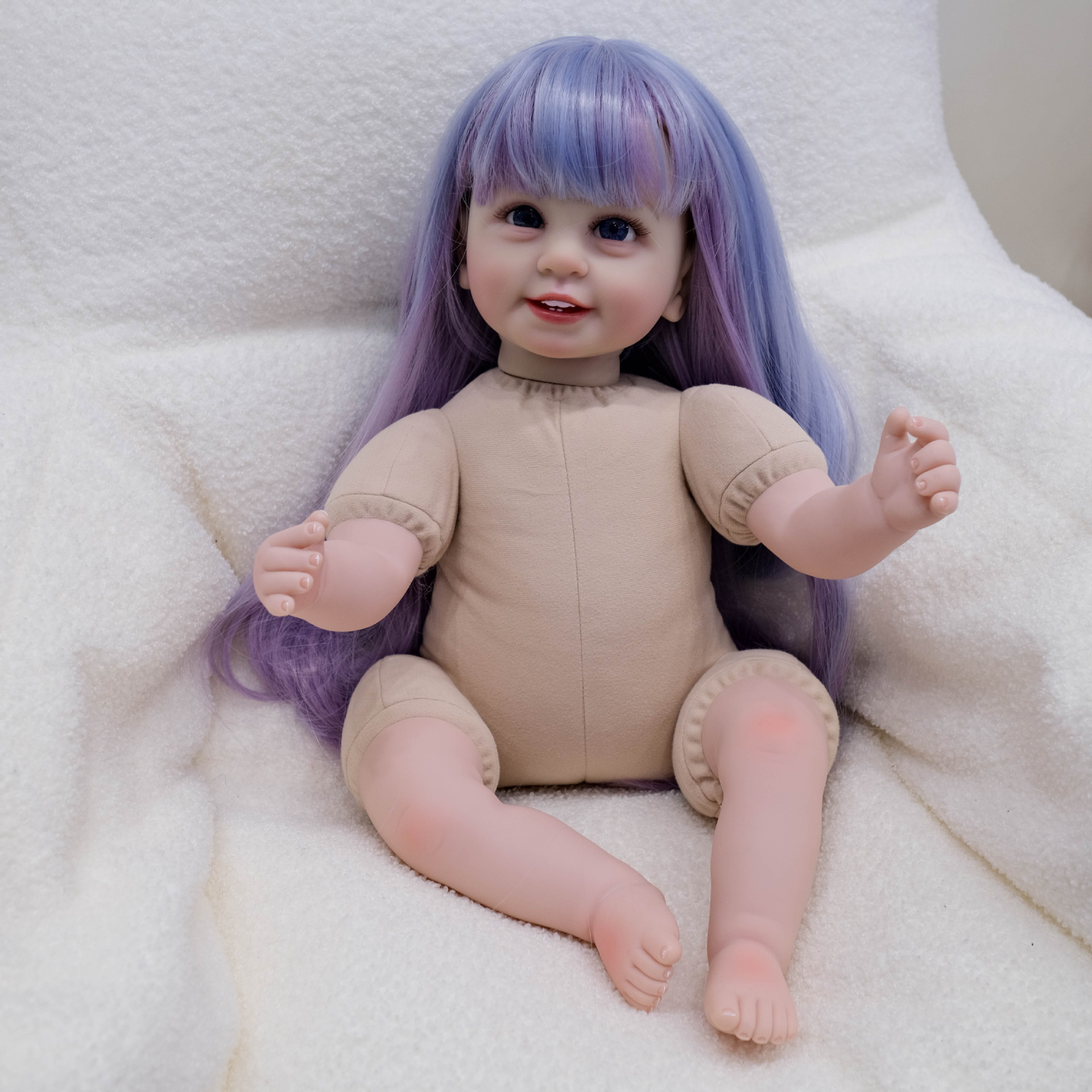 Nuevo set de pintura de seis dientes muñeca desnuda