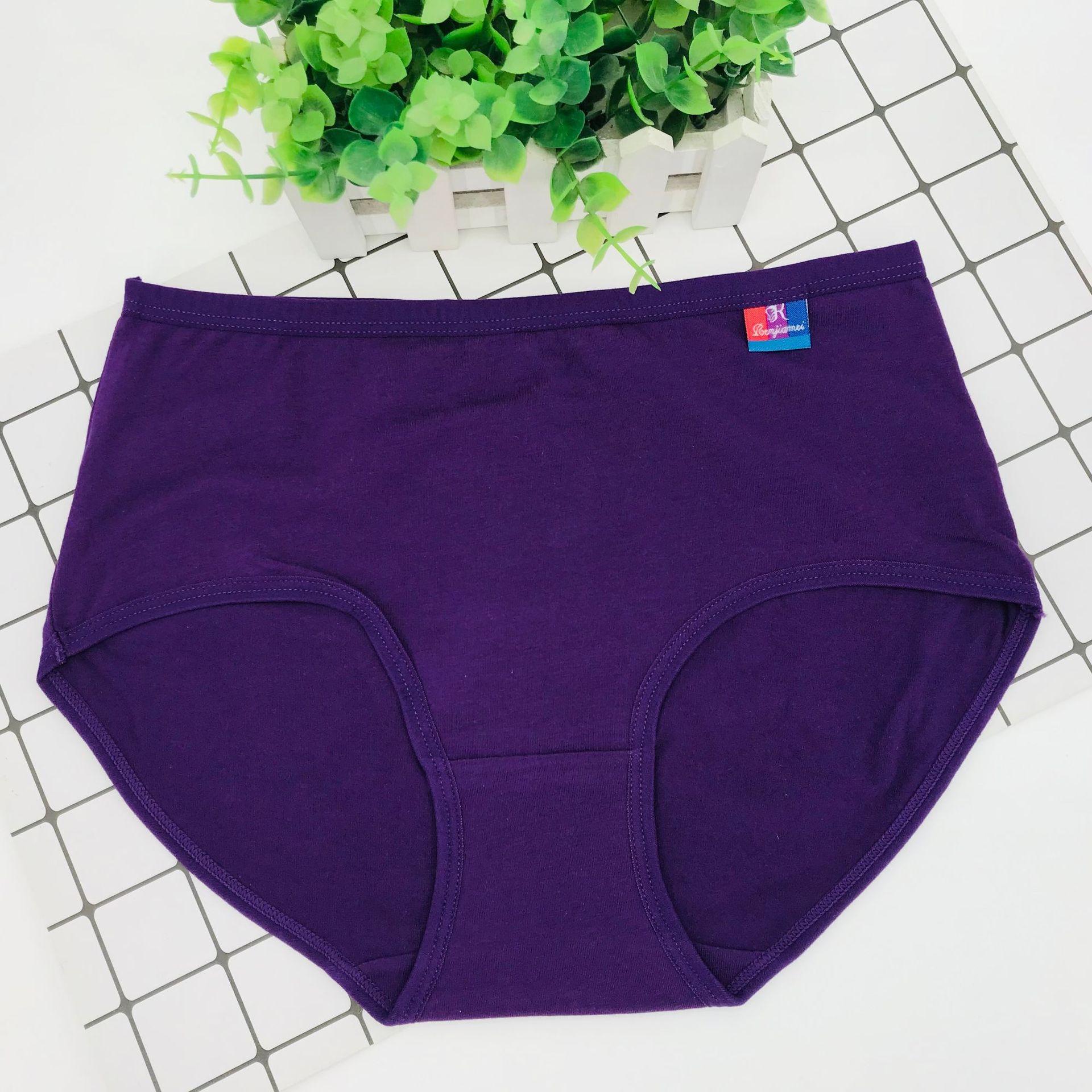 Oferta especial de People's Beauty 8886, ropa interior femenina de algodón puro, suministro promocional totalmente de algodón, color sólido para comercio electrónico, transpirable y cómoda.