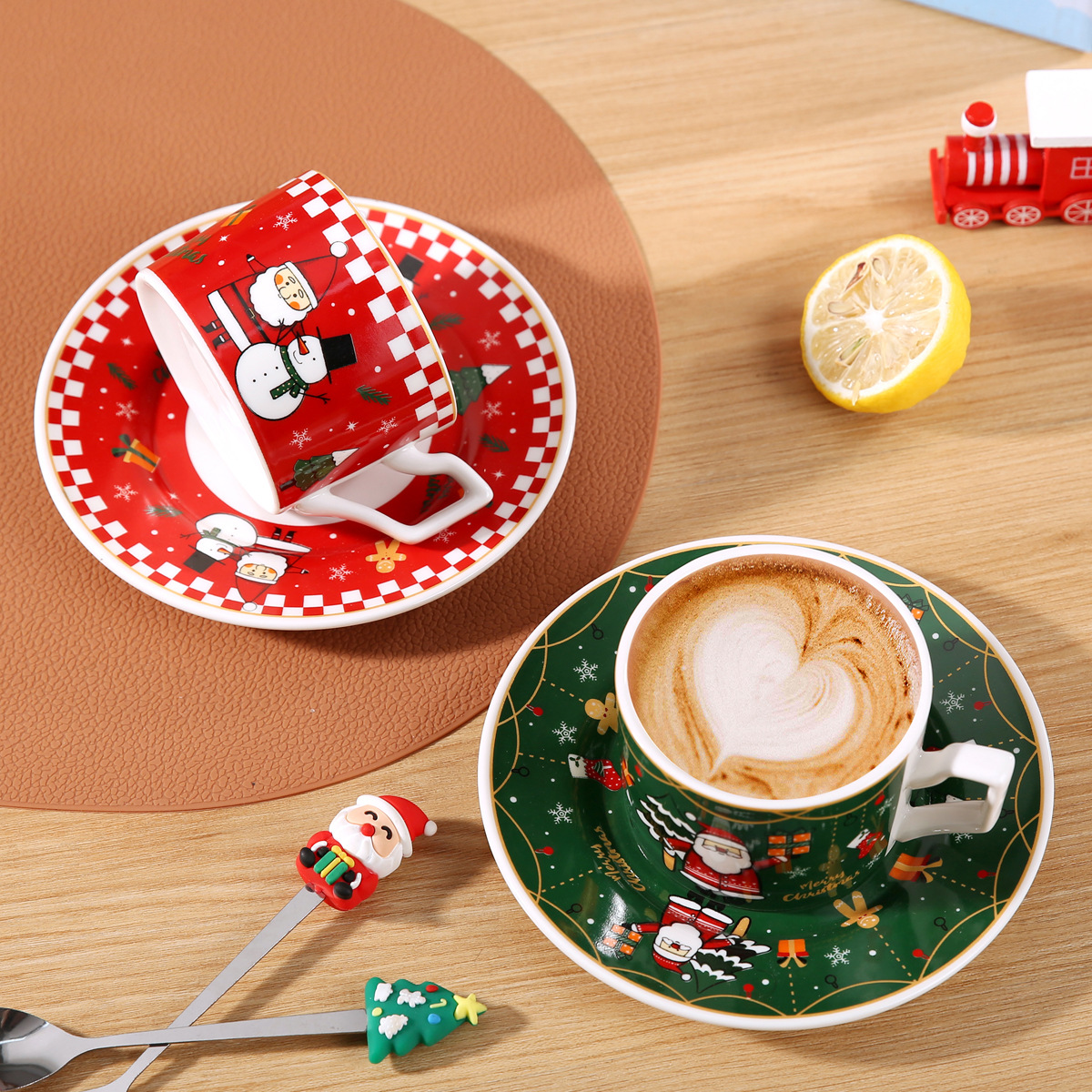 Taza de Navidad creativa Caja de regalo Taza y platillo Combinación de dos tazas y dos platillos Taza de café Vajilla de cerámica transfronteriza Taza Regalo