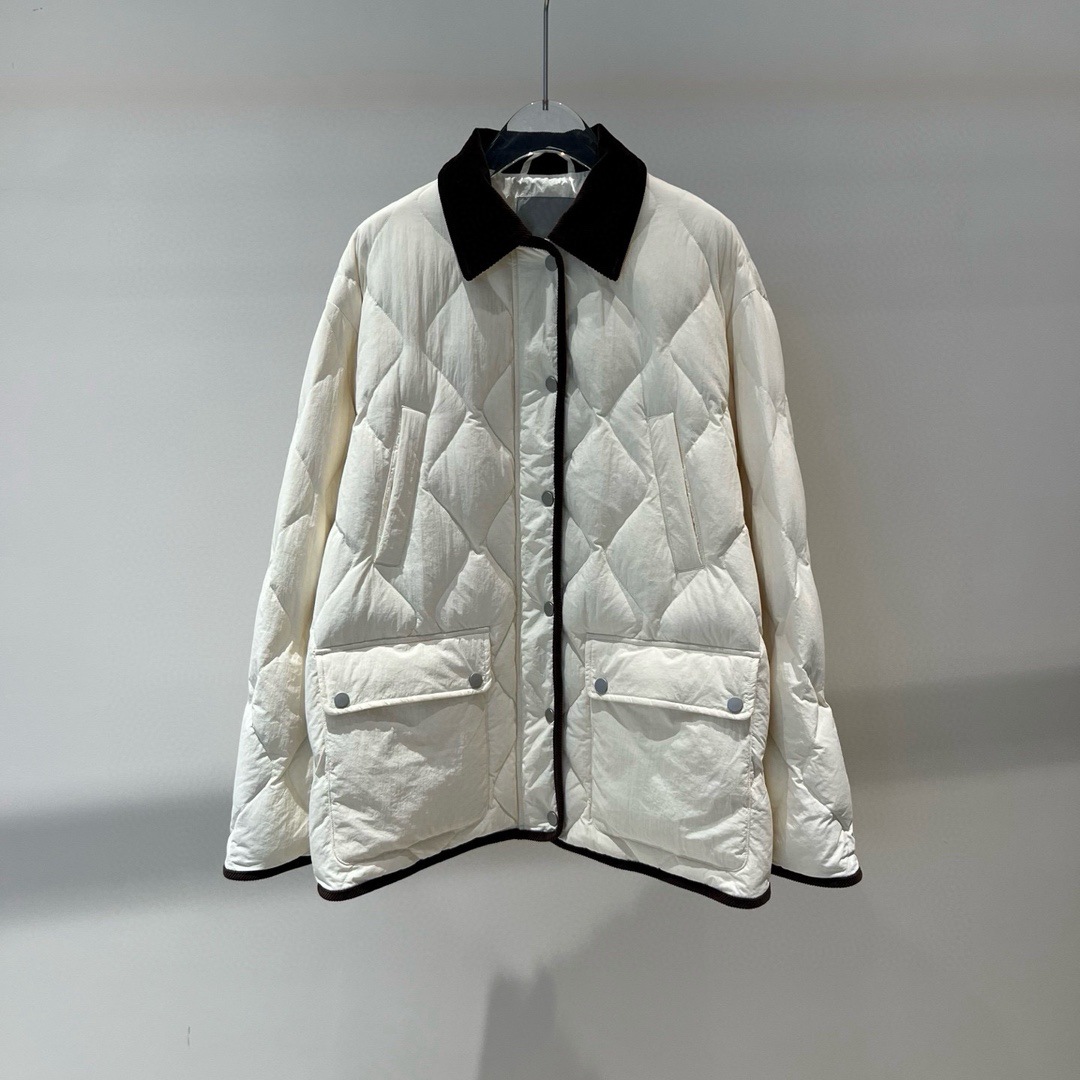 2025冬季新款女装宽松撞色翻领菱形格白鸭绒羽绒服外套 004121