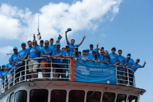 Victron energy�����Phoenix Charger 24/16(2+1)������܇�����