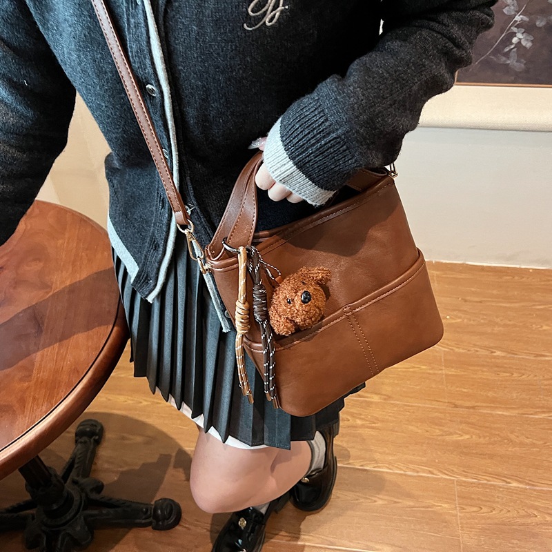 Bolso de moda simple de mujer 2024 nuevo ocio versátil bolso de cubo transfronterizo de color sólido bolso de hombro