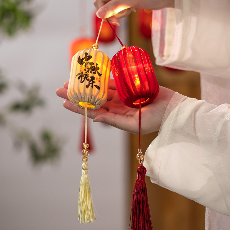 Mid-Autumn Festival and National Day Small Lanterns, Ancient-Style Hanging Decorations, Outdoor Decorations for Scenic Spots and Shops, Festive Atmosphere Setup, Scene Hanging Ornaments Mid-Autumn Festival and National Day Small Lanterns, Ancient-Style Hanging Decorations, Outdoor Decorations for Scenic Spots and Shops, Festive Atmosphere Setup, Scene Hanging Ornaments
