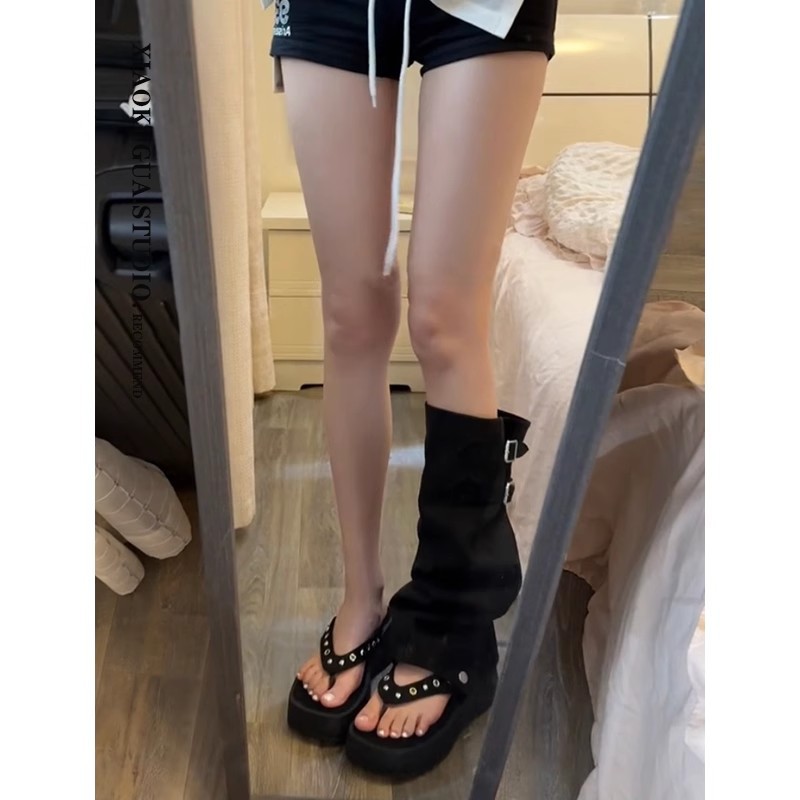 两穿夹趾长筒靴女2025春夏新款厚底增高人字拖裤管靴堆堆搭扣凉靴