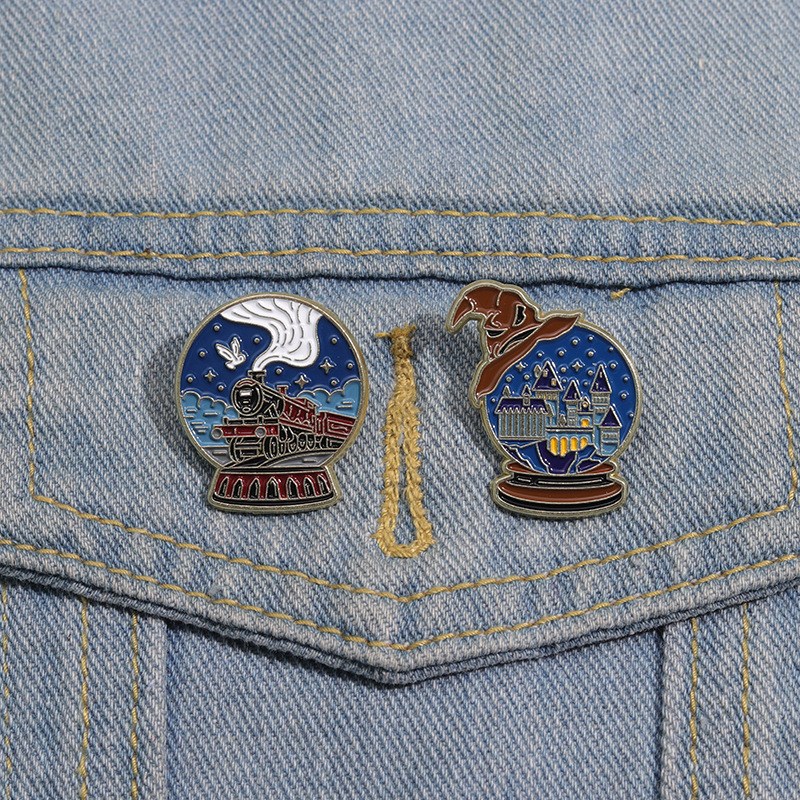 Cartoon Style Pin Crystal Ball Zinc Alloy Stoving Varnish Unisex Brooches display picture 5