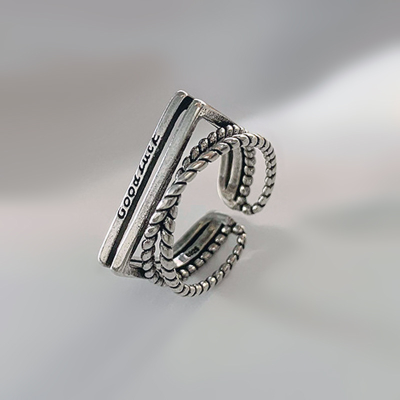 レトロなアルファベットの指輪の組み合わせins韓東大門ヒップホップはs 925銀の英語の指輪の対外貿易の卸売りをめっきします。