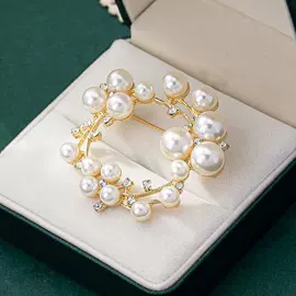 胸针;耳钉;胸饰